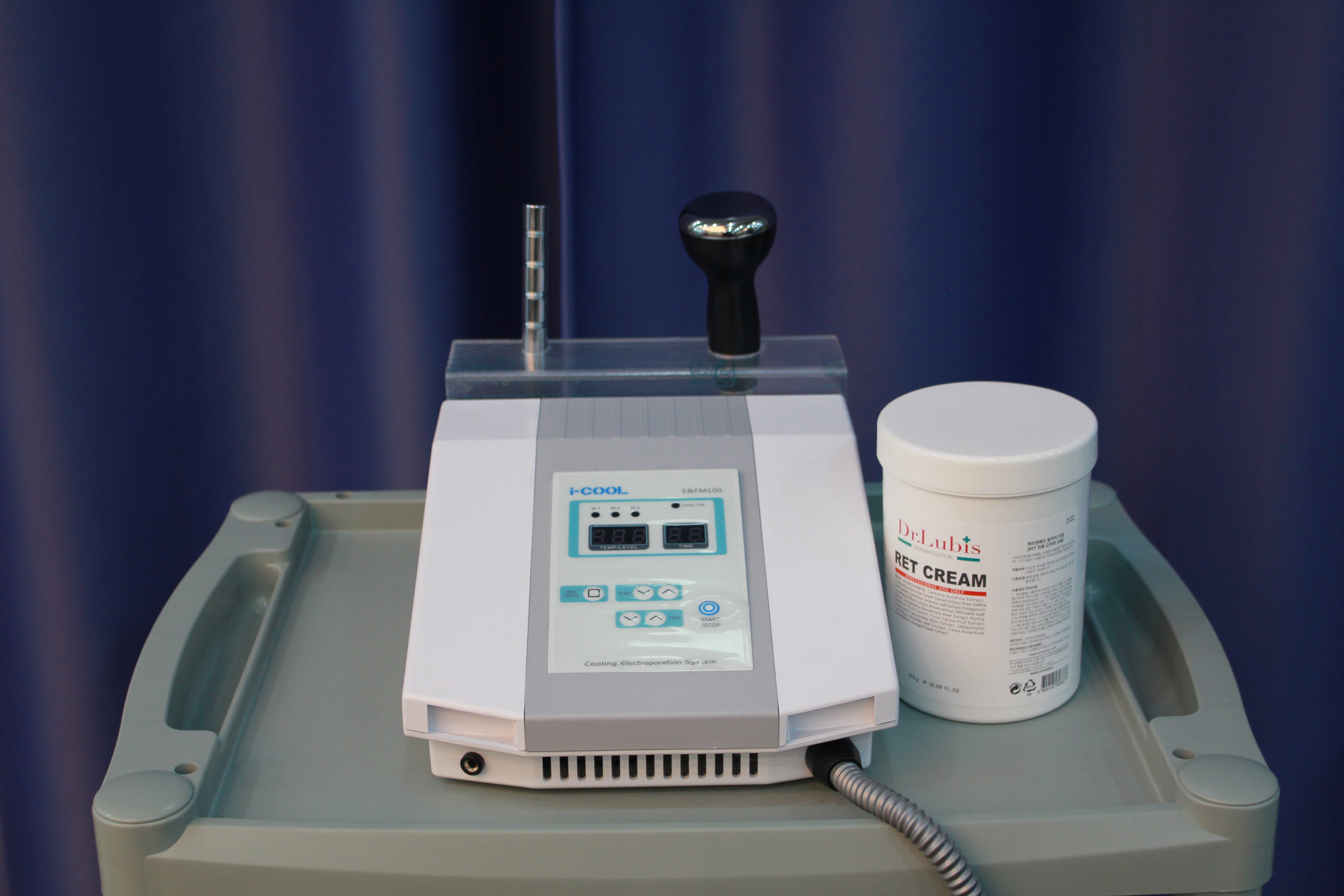 한냉요법으로 근육통, 타박상, 요통, 관절염 치료에 사용됩니다. 온열치료와 마찬가지로 오래전부터 사용되어 왔으나 생리학적 기초는 최근에 조금씩 알려지고 있으며 일반적으로 같은 강도의 온열치료의 효과보다 오래 지속되는 효과를 ...